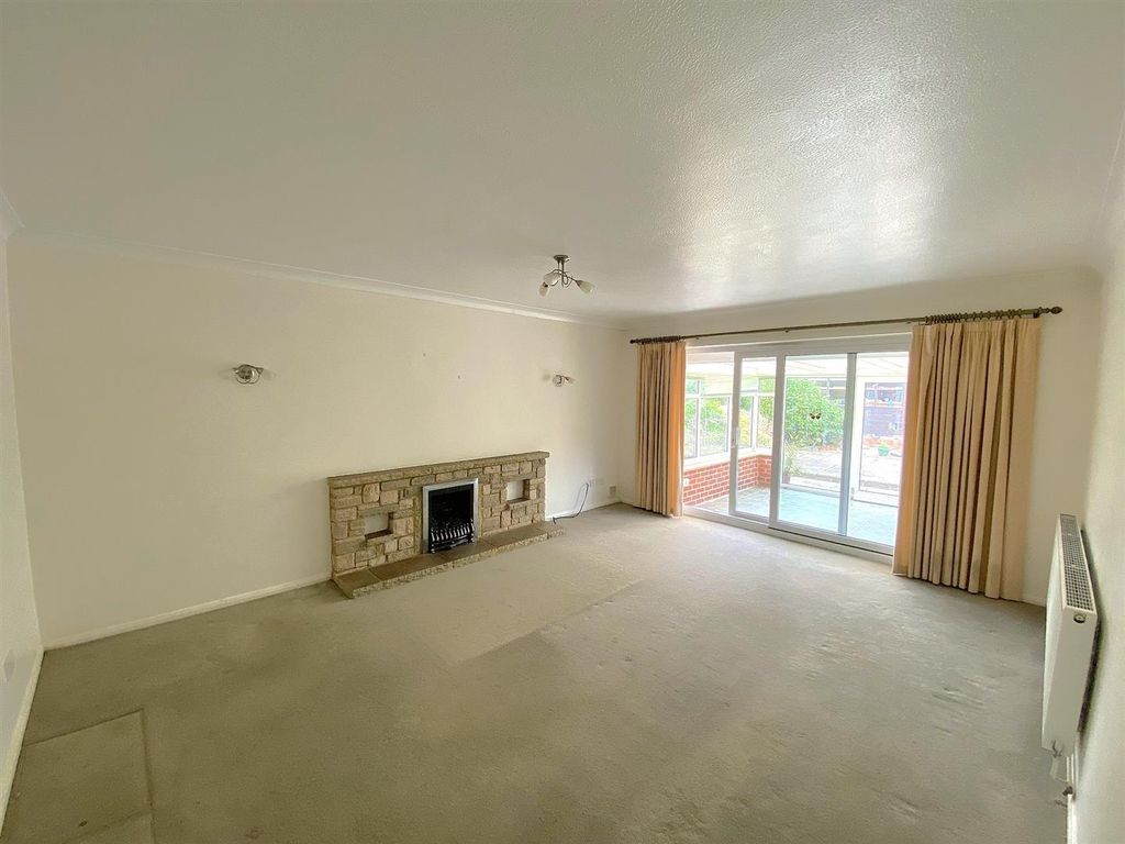 Property photo 3 of 16