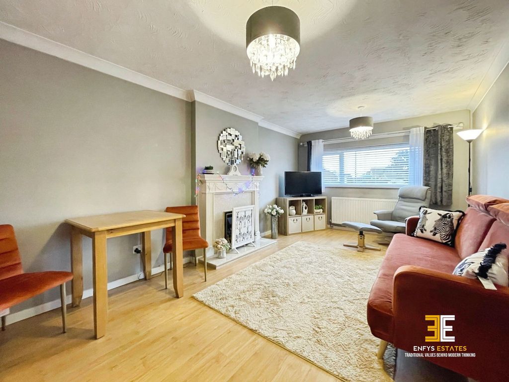 Property photo 2 of 29