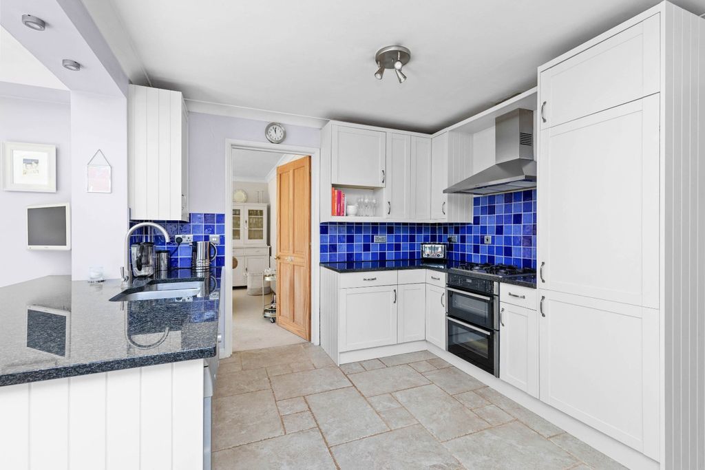 Property photo 3 of 23 2909564