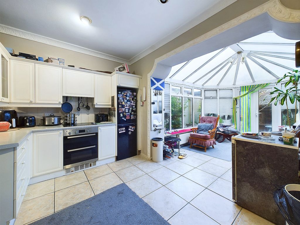 Property photo 2 of 37 Cam03440G0-Pr0206-Still012