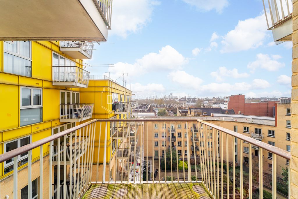 Property photo 3 of 10