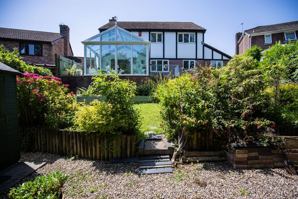 Property photo 3 of 26