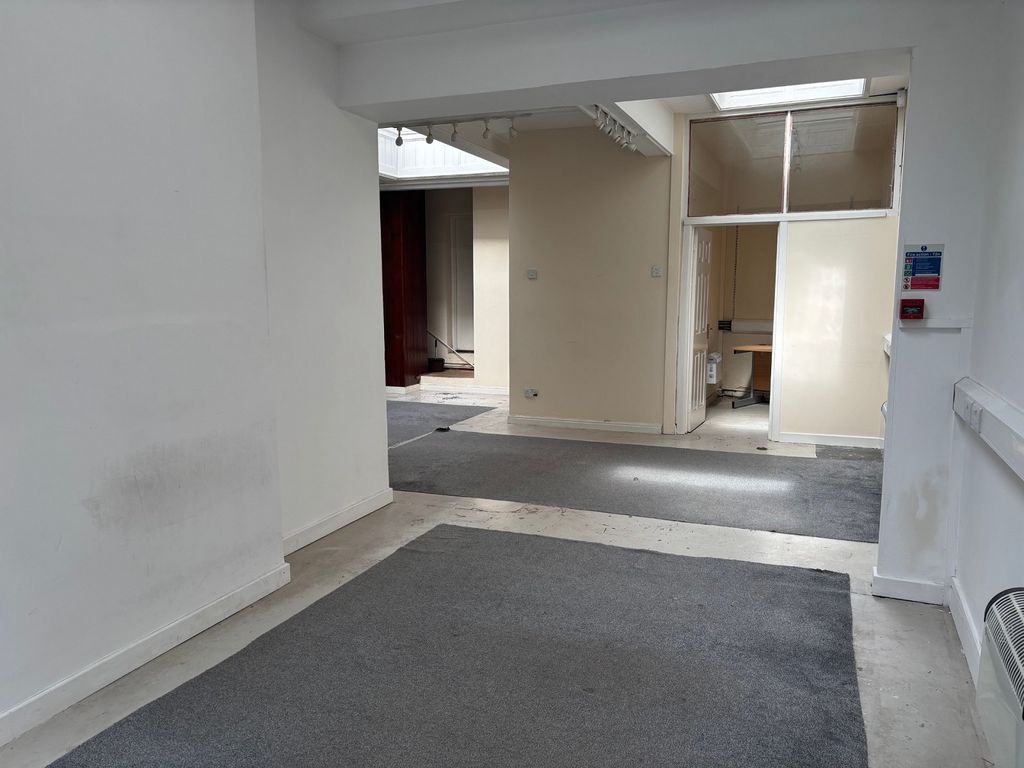 Property photo 2 of 6 Not Specified