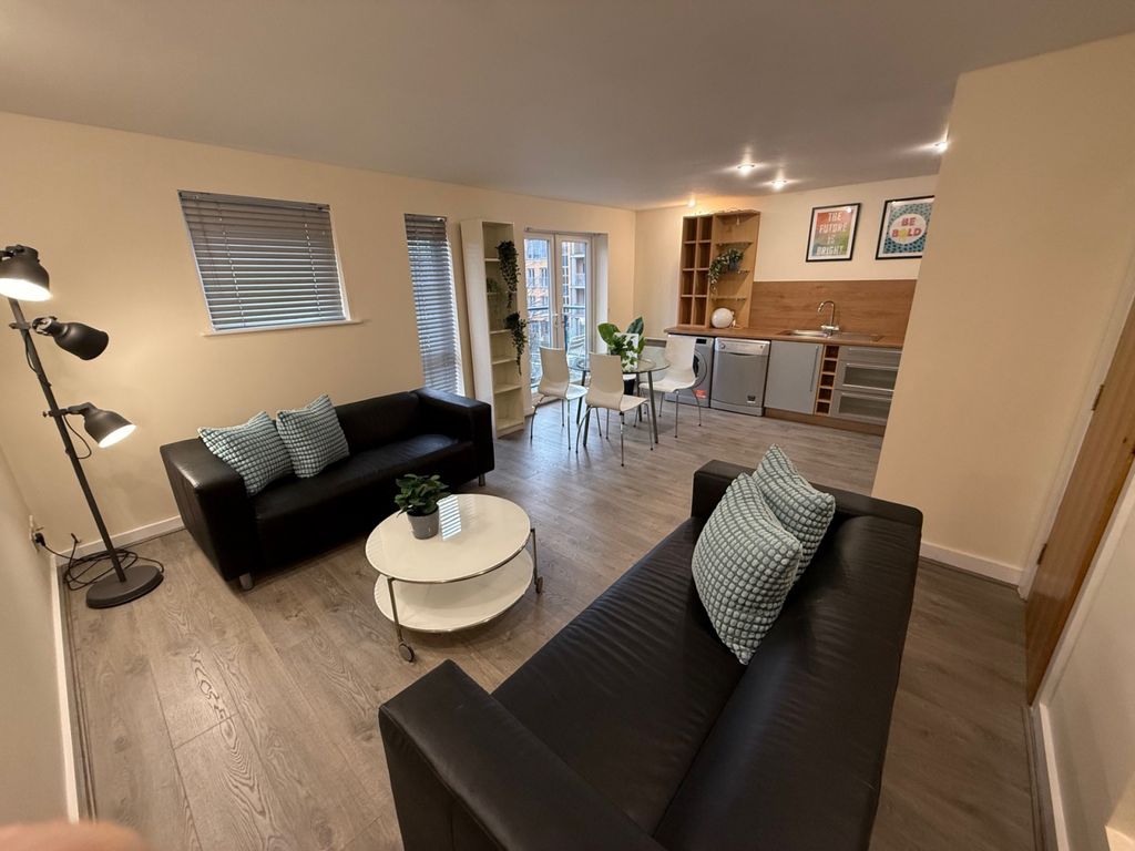 Property photo 2 of 11 Gallery