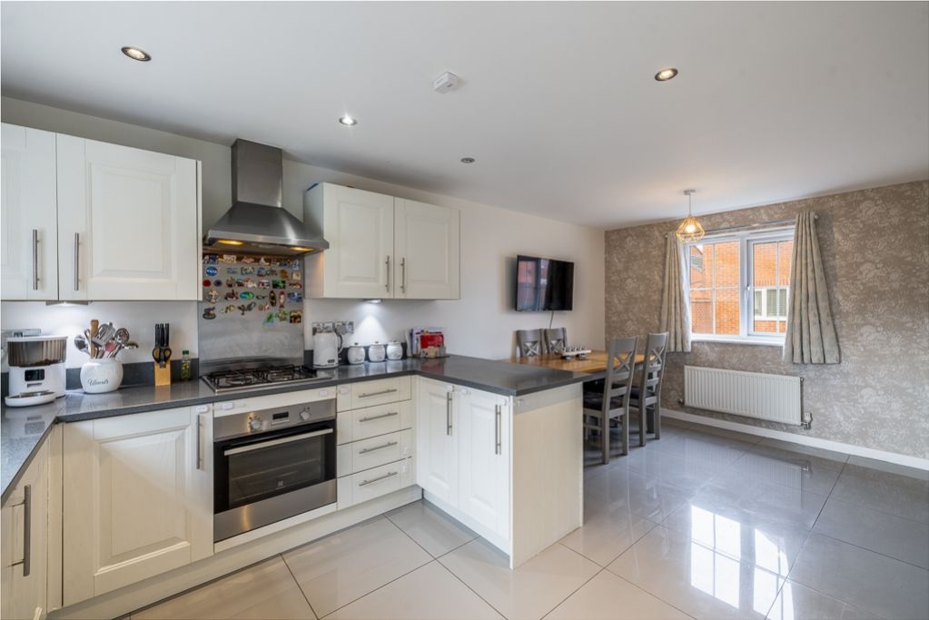 Property photo 3 of 24 9 Swift Gardens (Kirton)-17