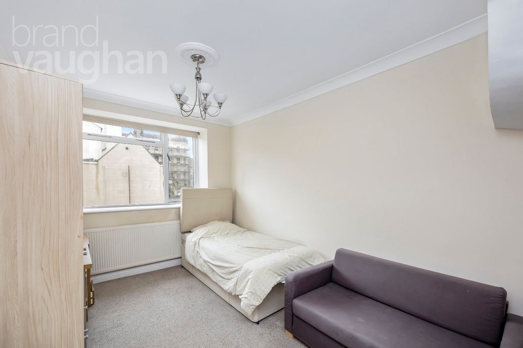 Property photo 3 of 20 Picture No. 01