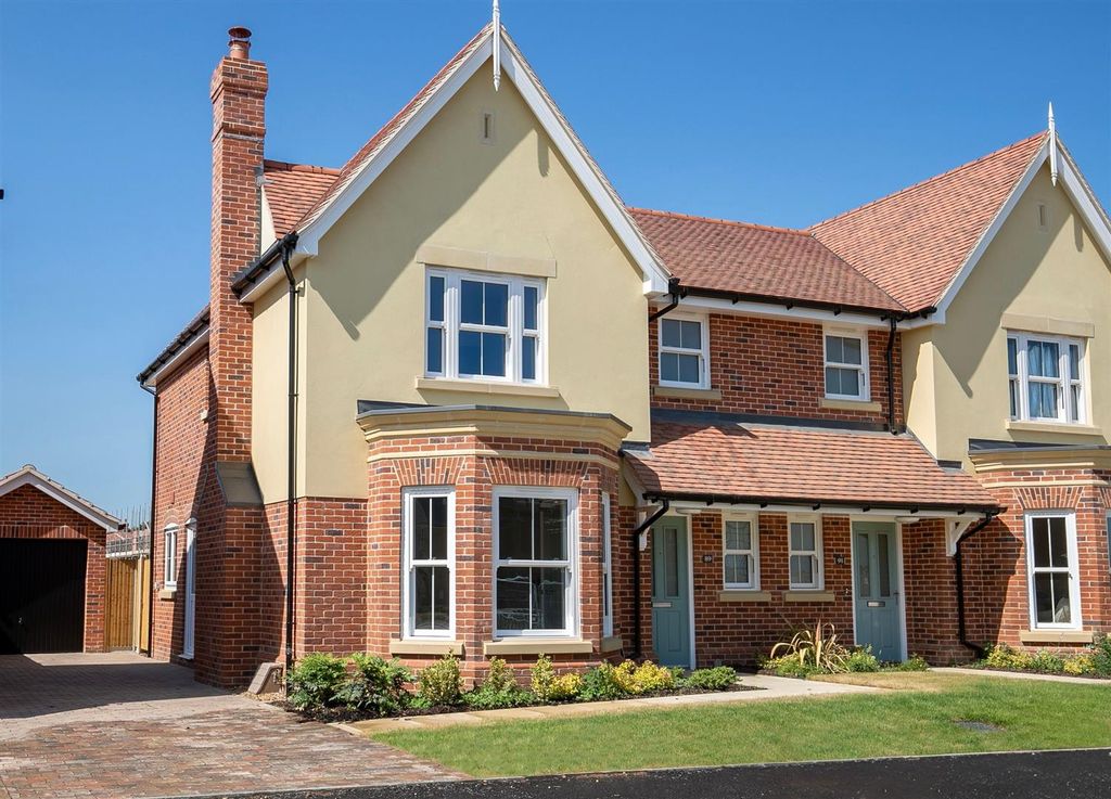 Property photo 1 of 13 J4Ivdakm.Jpeg