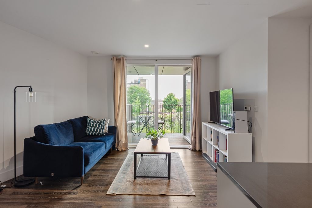 Property photo 3 of 12 094A4096