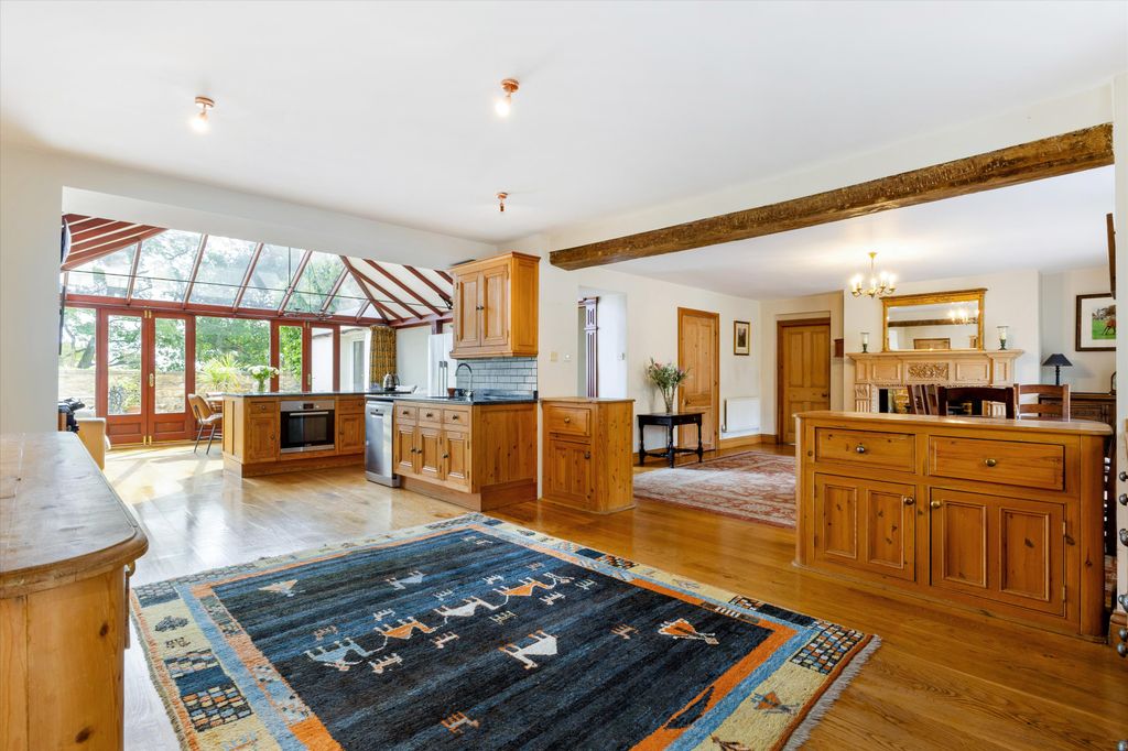 Property photo 2 of 53 Image