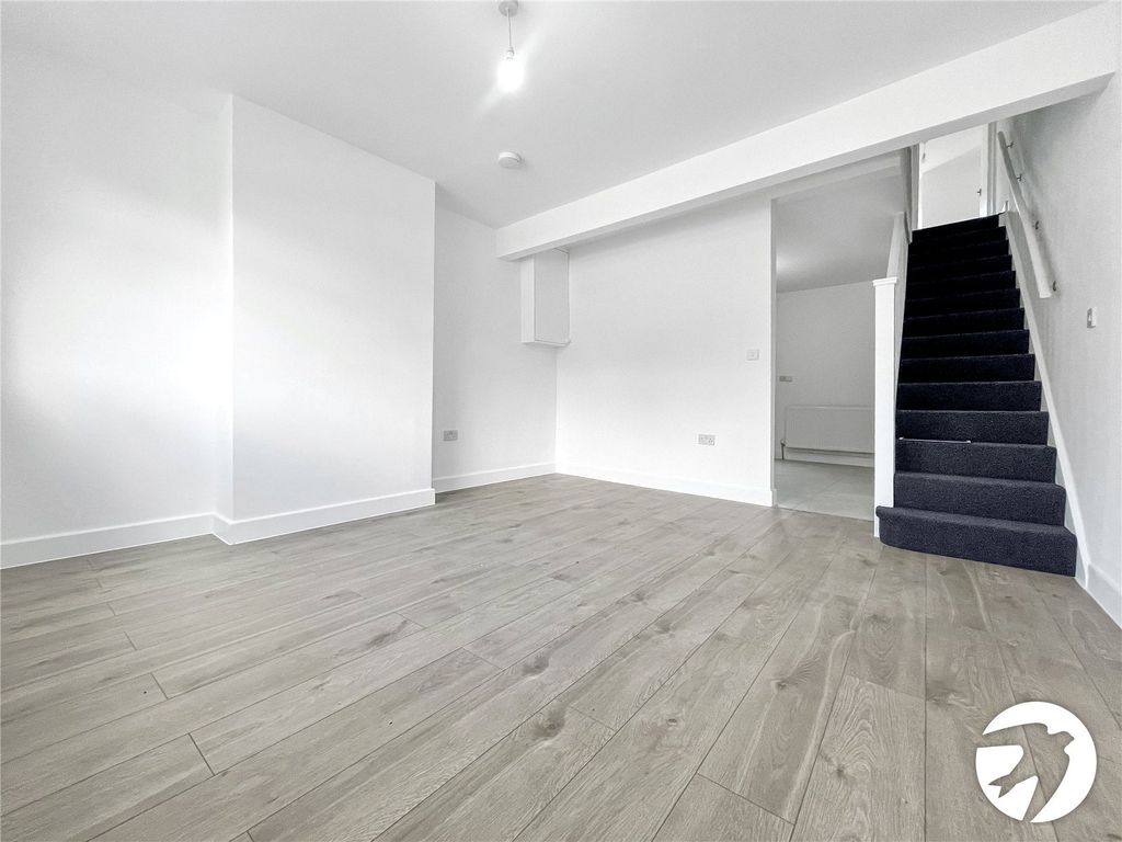 Property photo 2 of 15 Picture No. 05