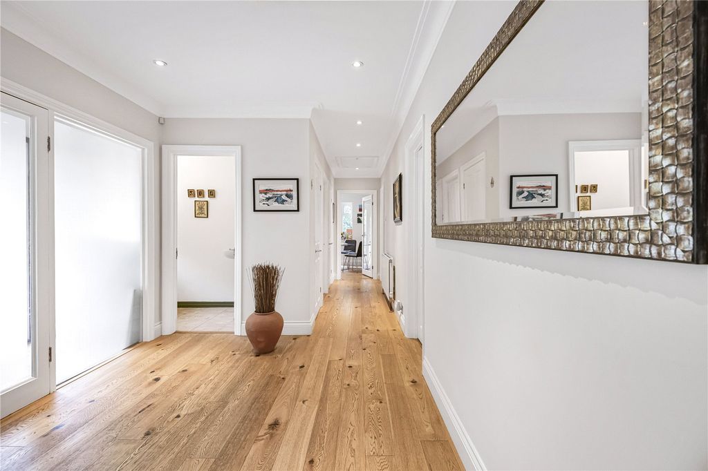 Property photo 2 of 17 Picture No. 19