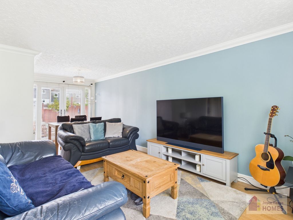 Property photo 3 of 17