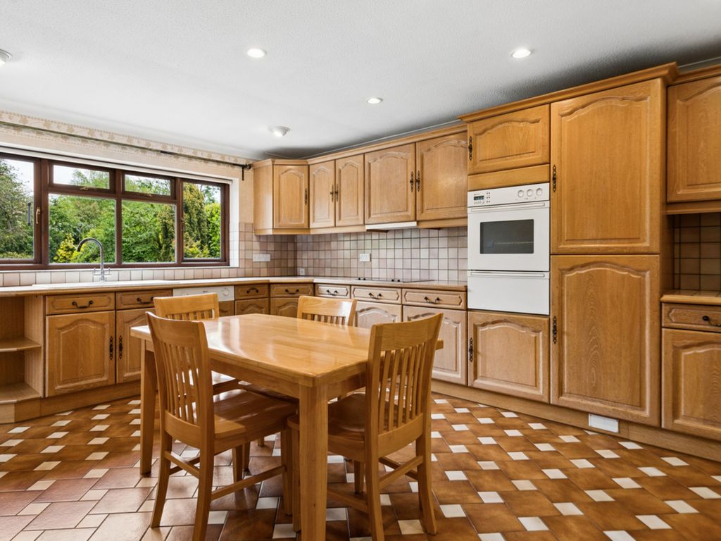 Property photo 3 of 31