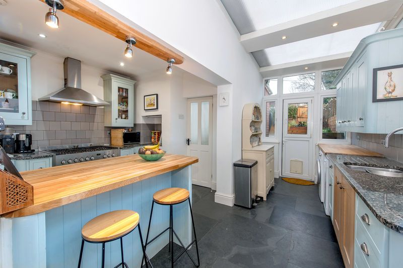 Property photo 3 of 18 Kitchen/Breakfast Room