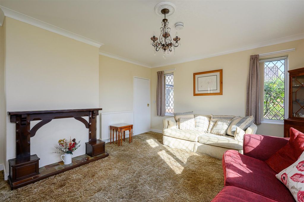 Property photo 3 of 16 Living Room