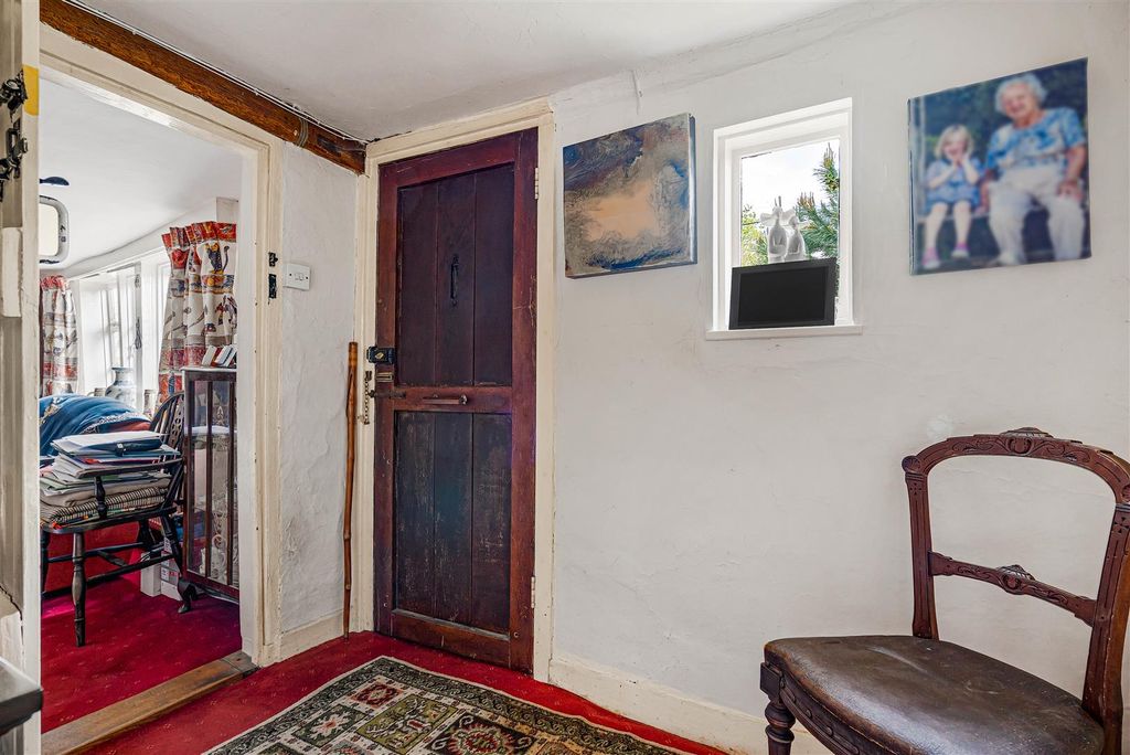 Property photo 3 of 18 12_81816.Jpg