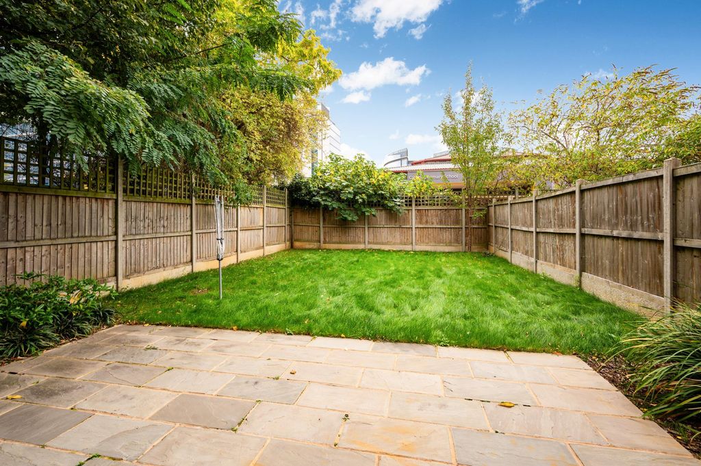 Property photo 3 of 12