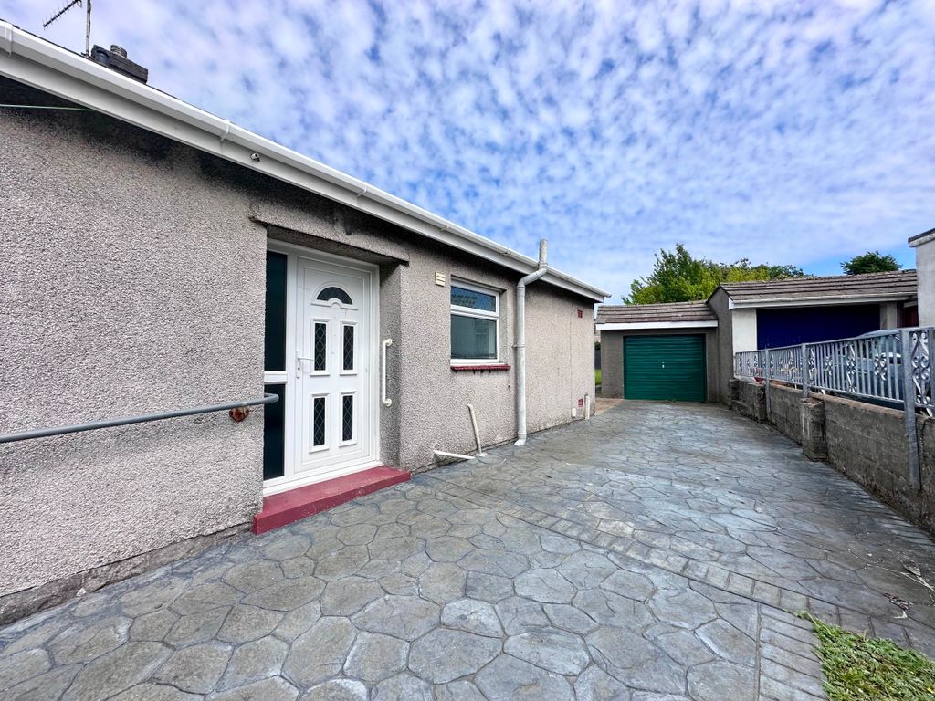 Property photo 3 of 32