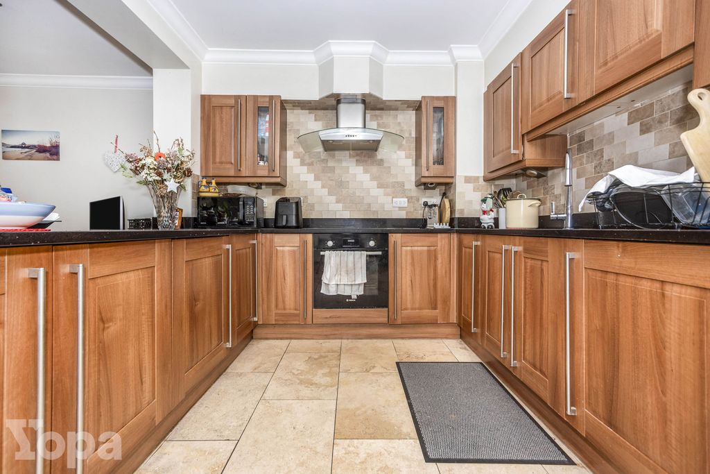 Property photo 3 of 20 Photo #3