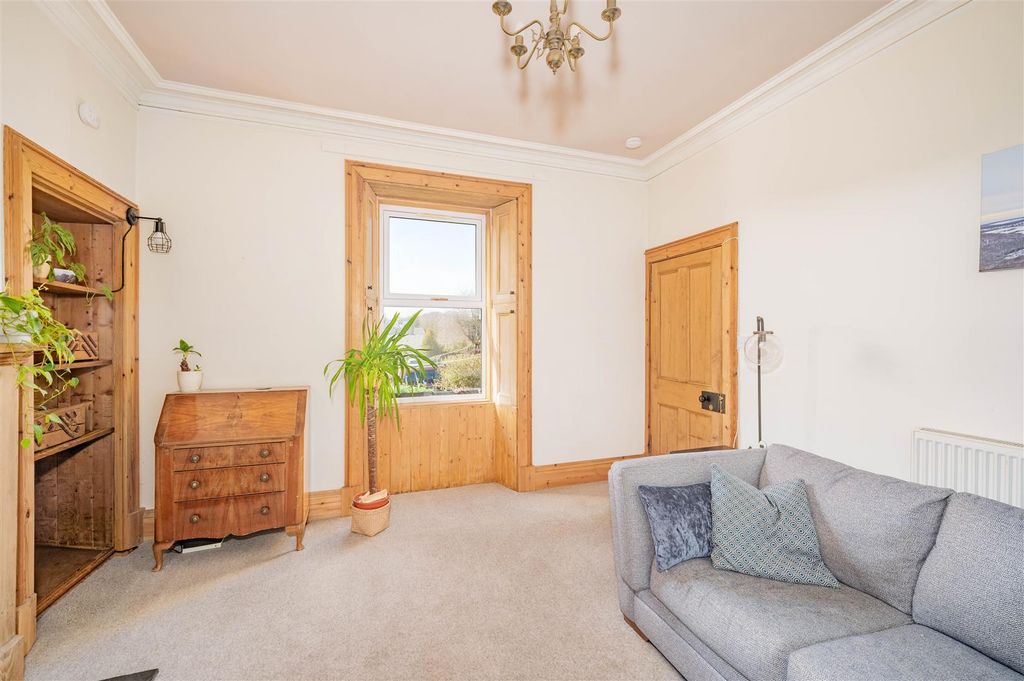 Property photo 3 of 16 2 Gordon Park Kirriemuir-4.Jpg