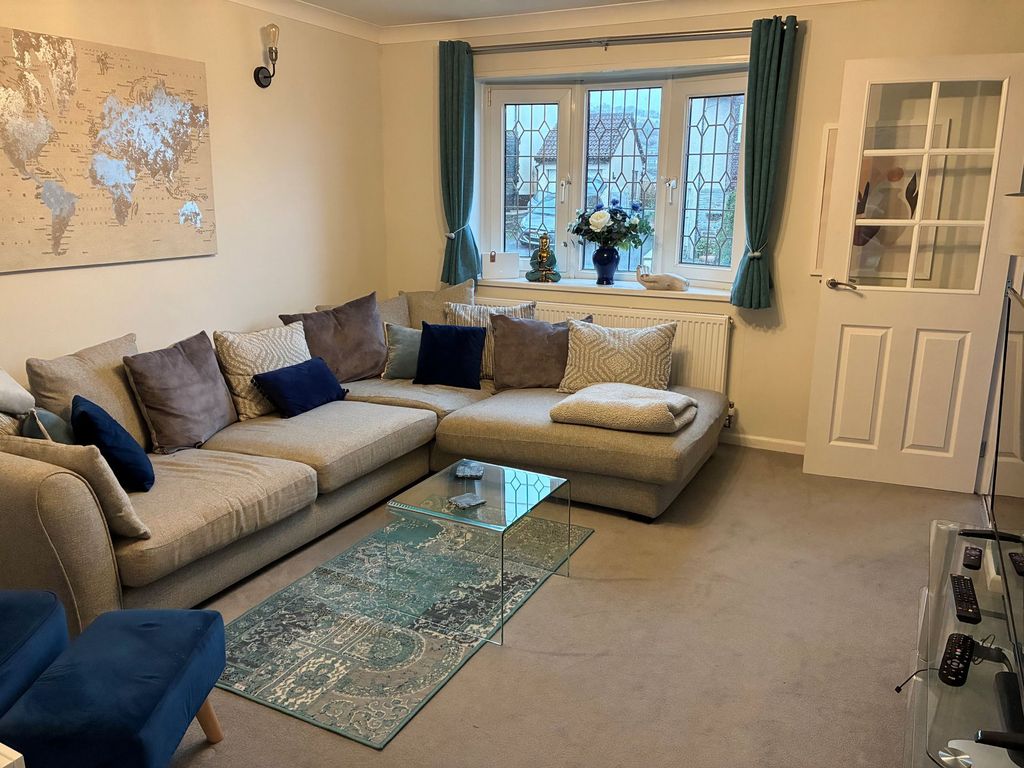 Property photo 2 of 31