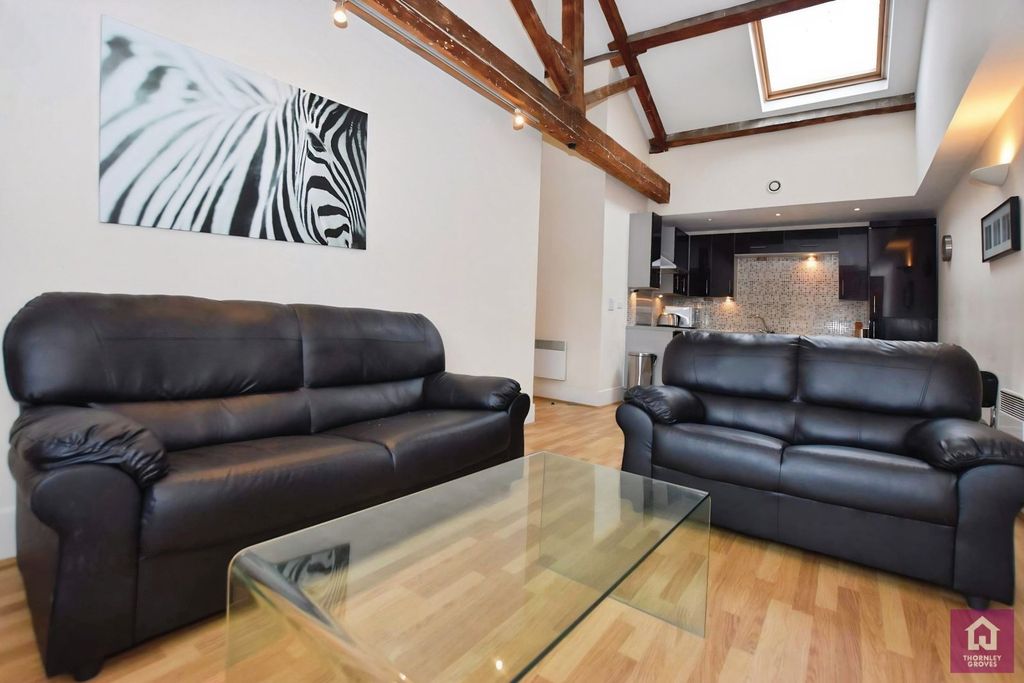 Property photo 2 of 15 Picture No. 28