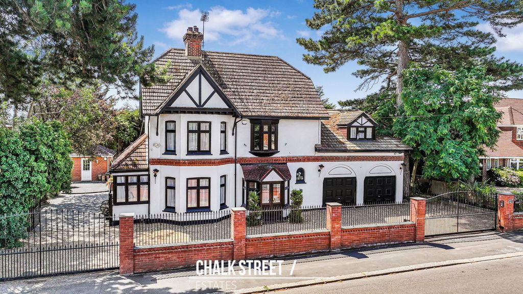 Property photo 1 of 53