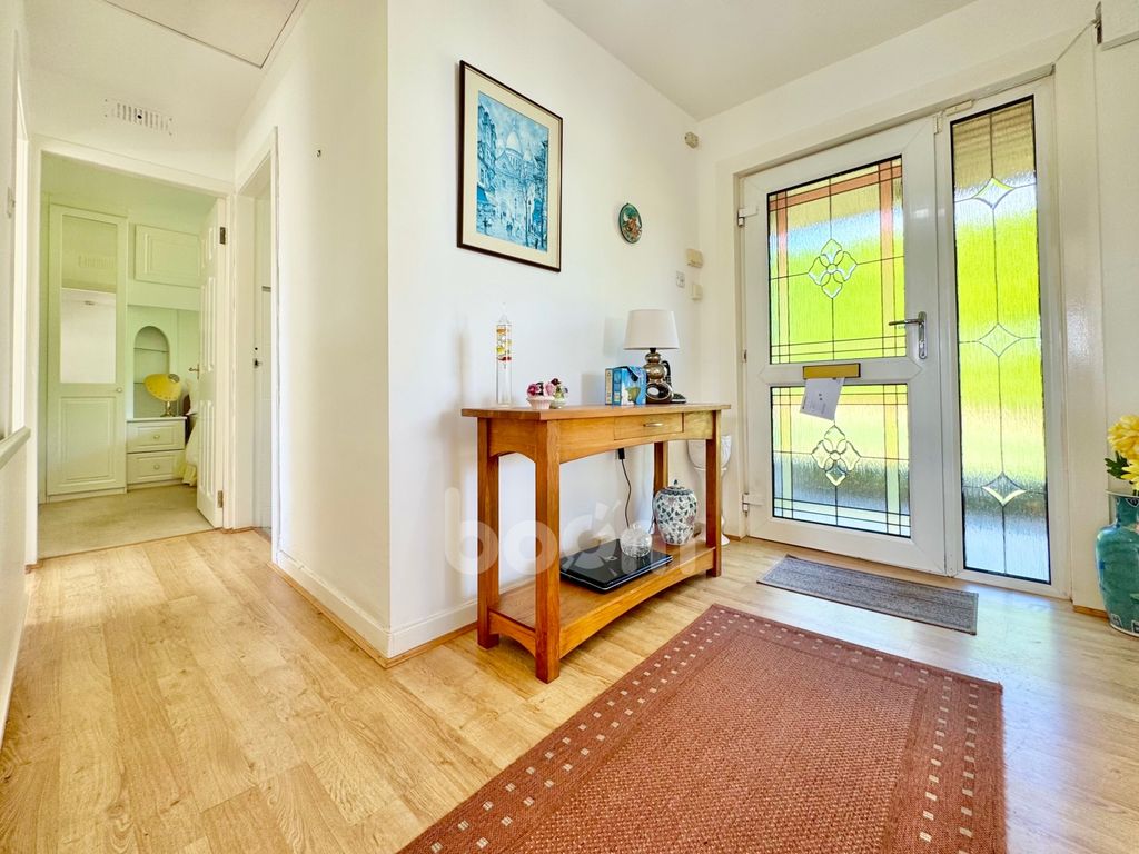 Property photo 3 of 23 Geirston Road, Kilbirnie Entrance