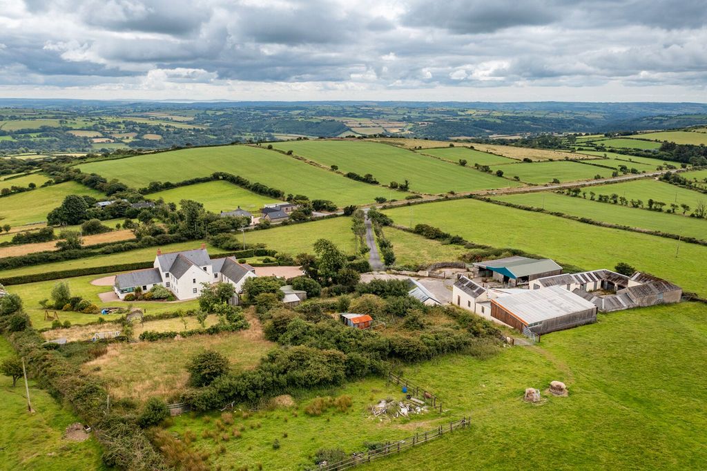 Property photo 2 of 4