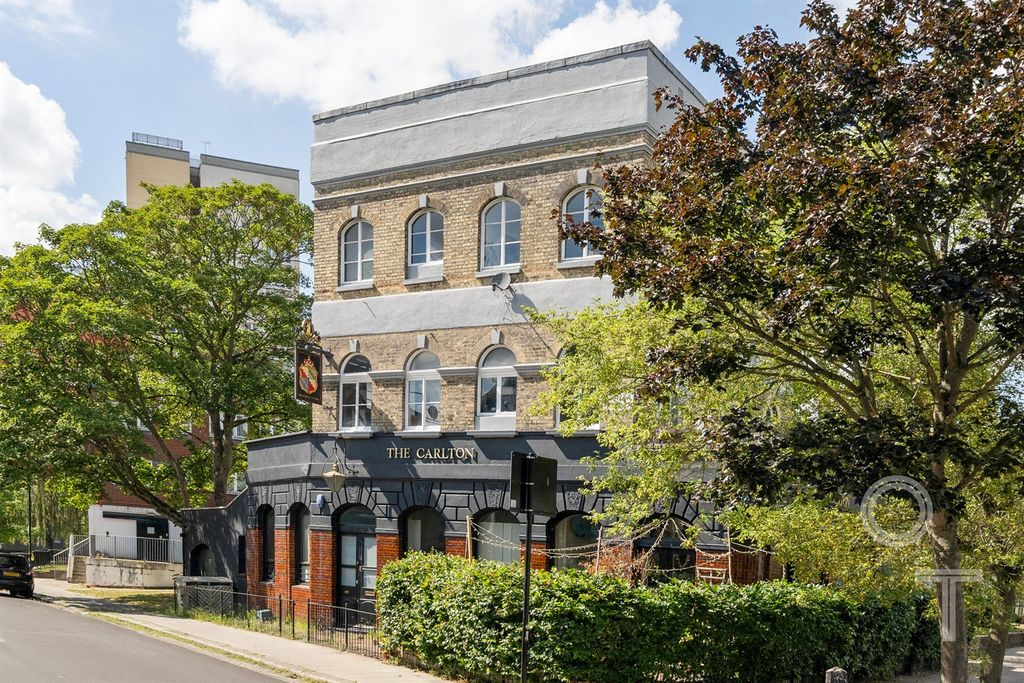 Property photo 1 of 11 Exterior(Main)