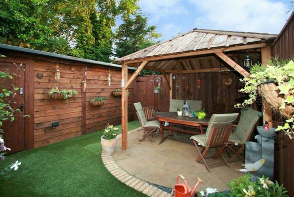Property photo 2 of 11