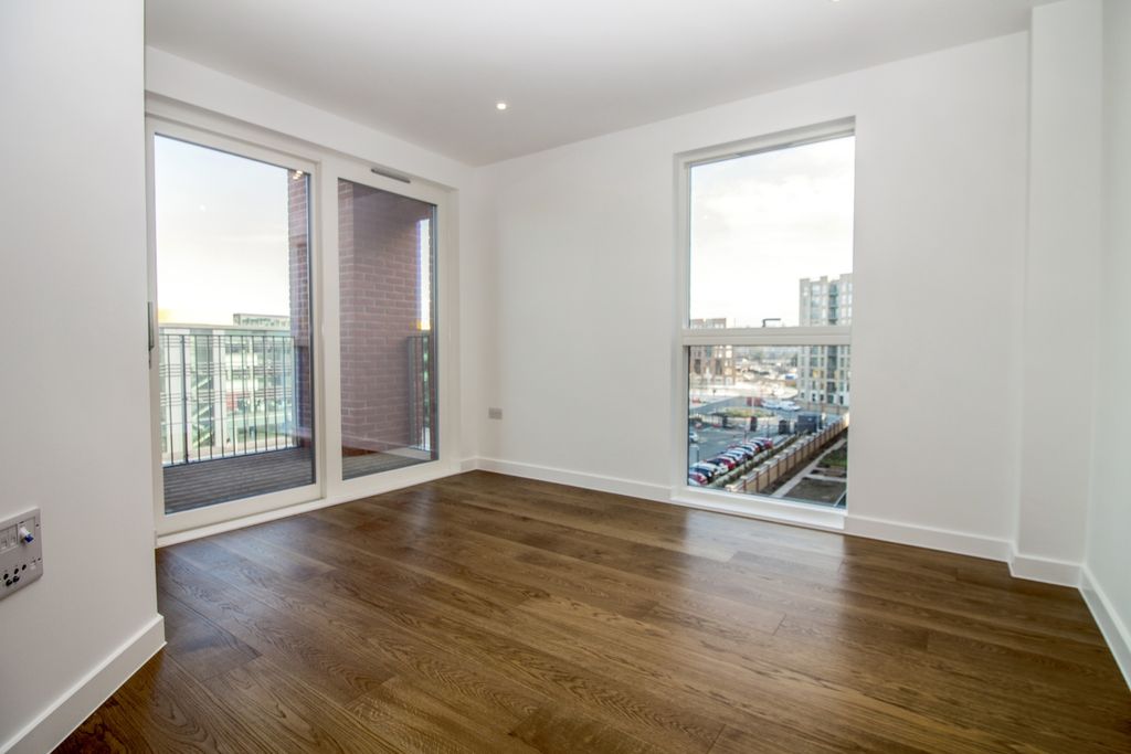 Property photo 2 of 9 Living Area