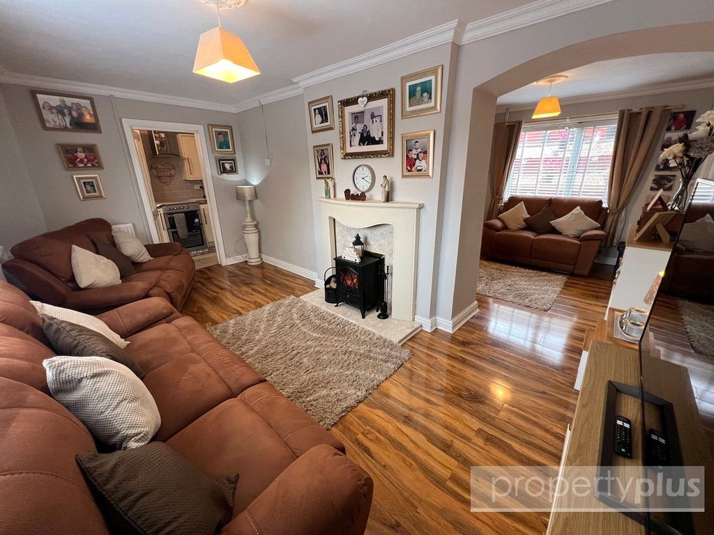 Property photo 2 of 16 Picture No. 14