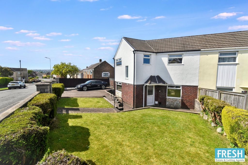 Property photo 1 of 31