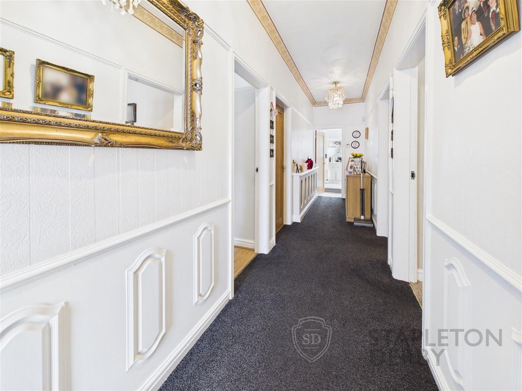 Property photo 2 of 18 Cam04645G0-Pr0097-Still005.Jpg