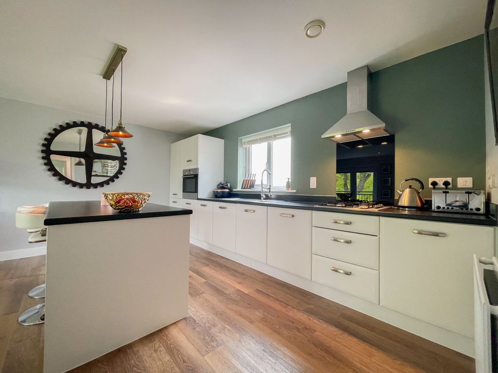 Property photo 3 of 9 13095_3_127710