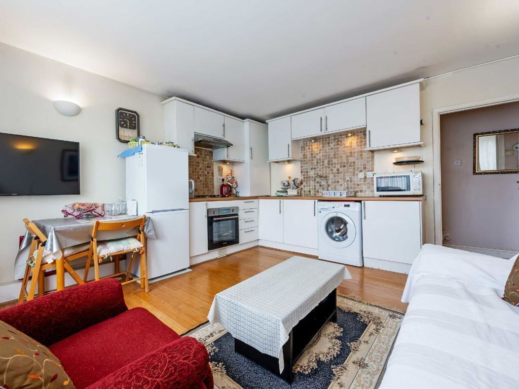 Property photo 2 of 6