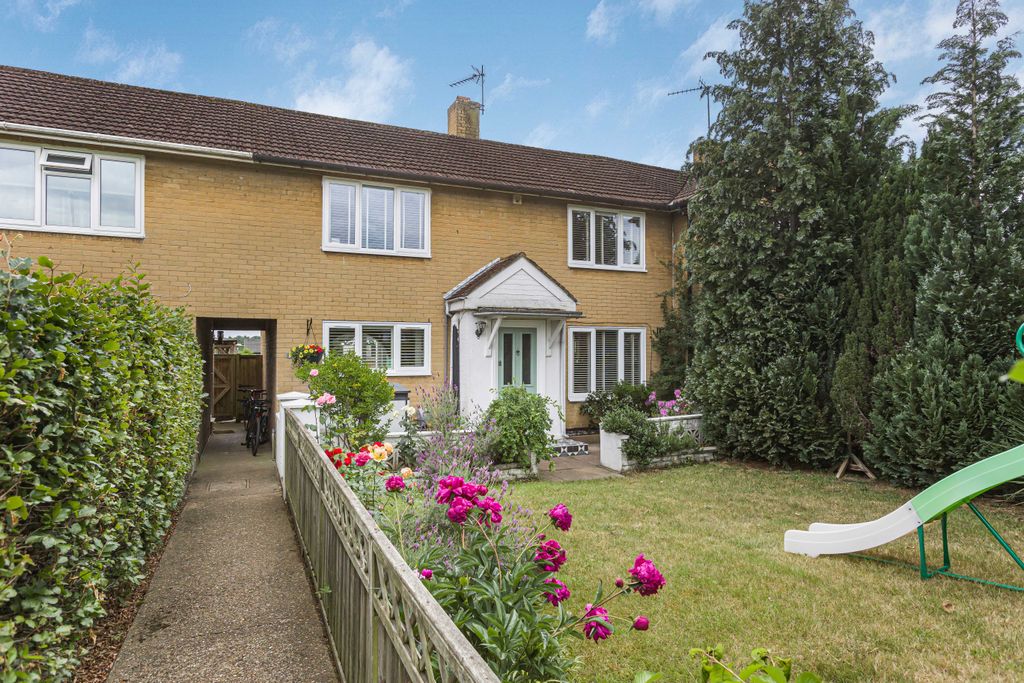 Property photo 1 of 12 1082883