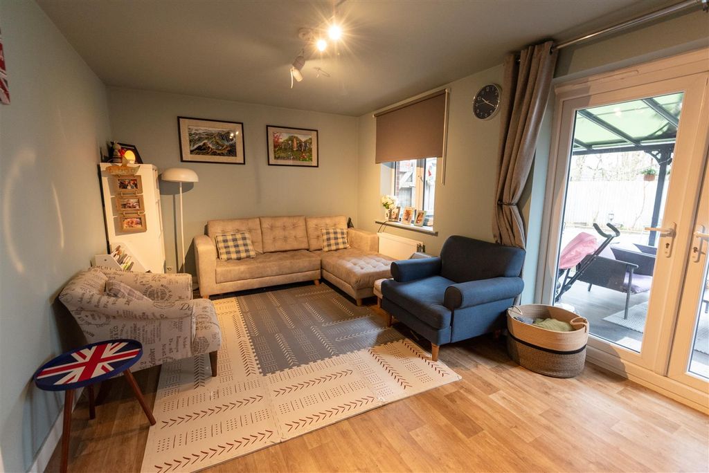 Property photo 3 of 23