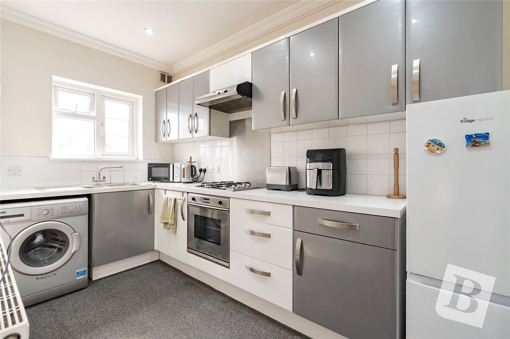 Property photo 1 of 10 Picture No. 06