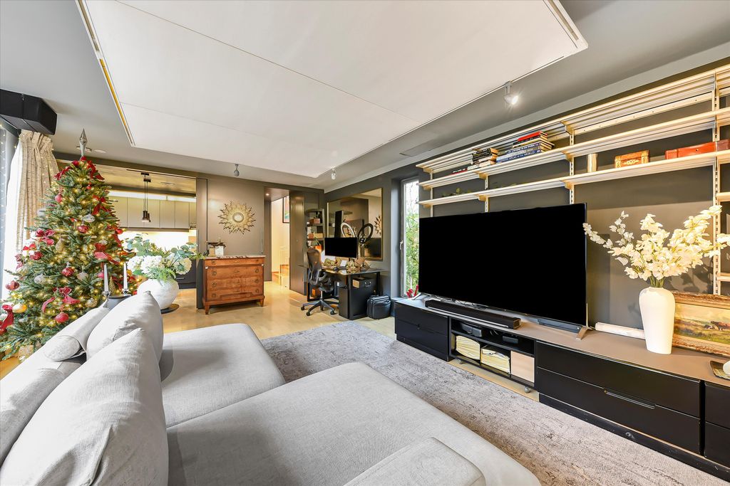 Property photo 2 of 14 Image