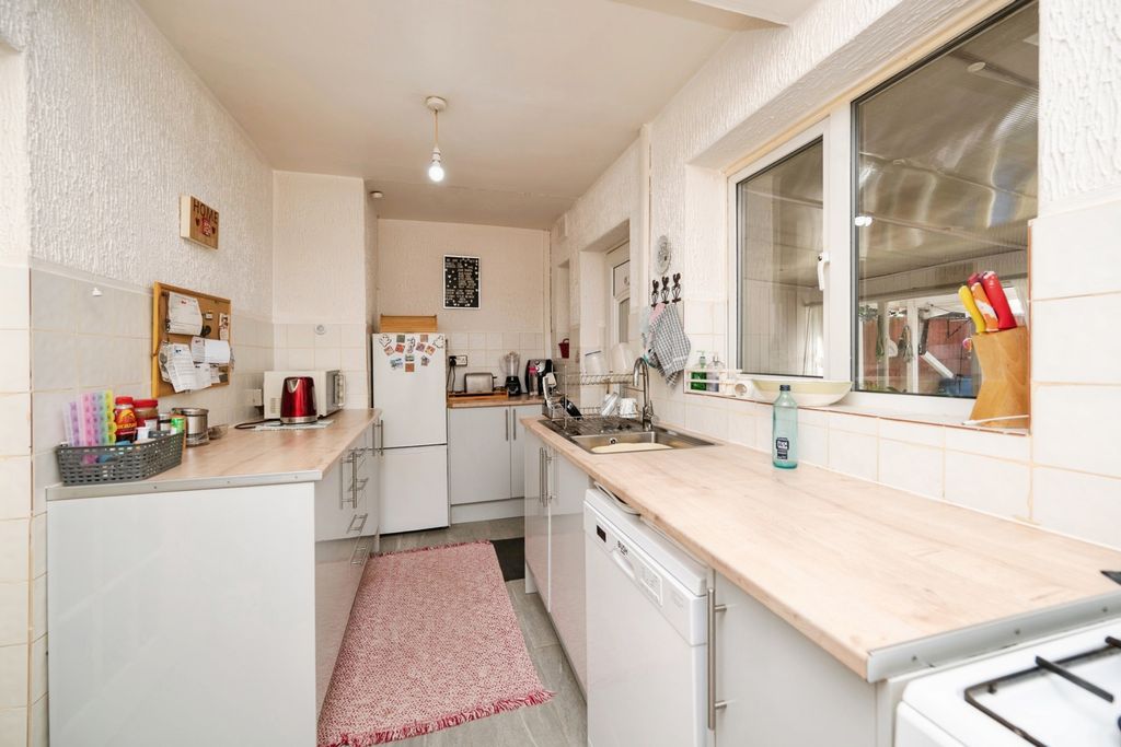 Property photo 3 of 20 Pbox-Img.Jpg