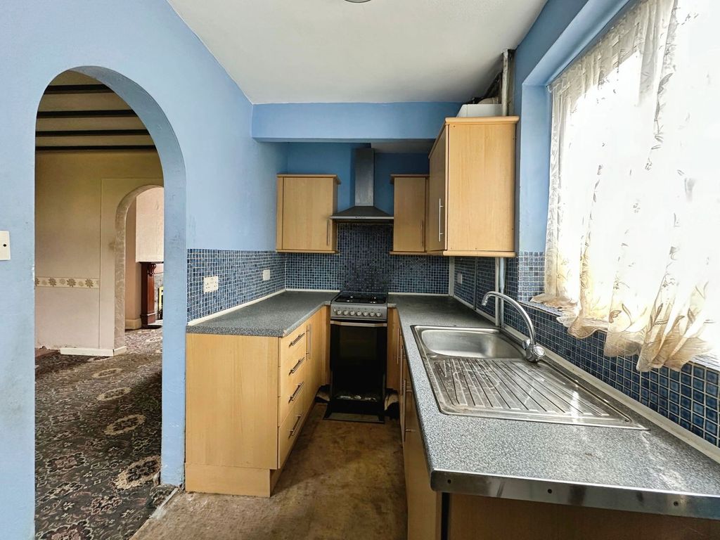 Property photo 3 of 13