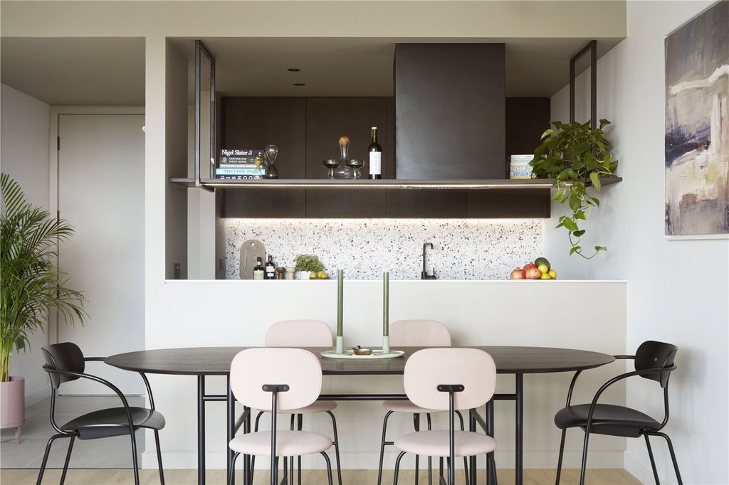 Property photo 2 of 16 Picture No. 22