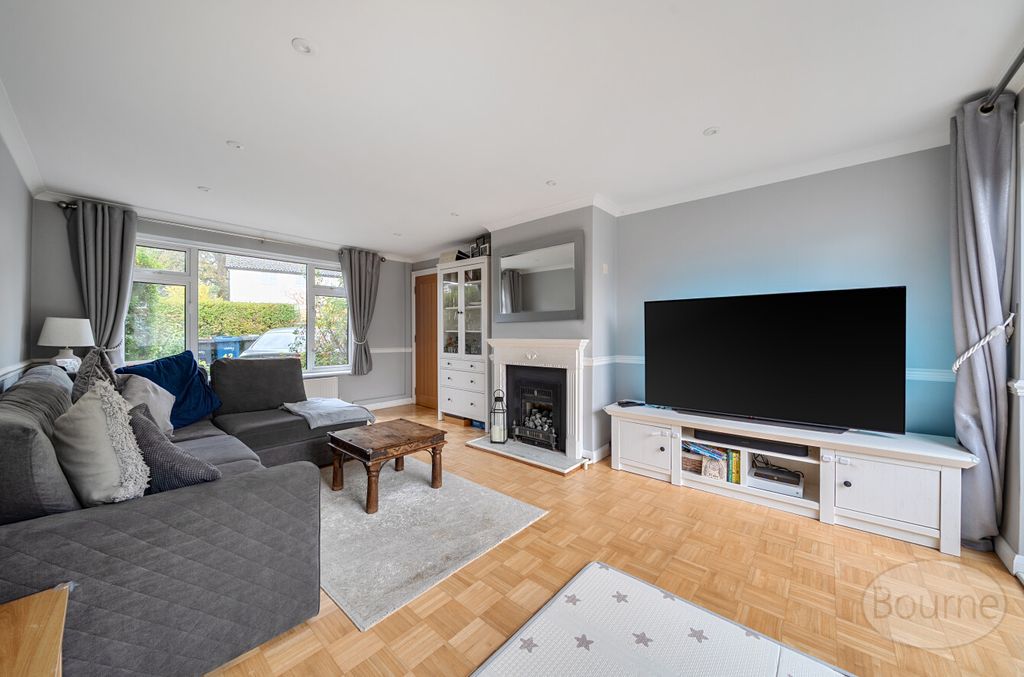 Property photo 2 of 23 2F252982-d4F8-462...