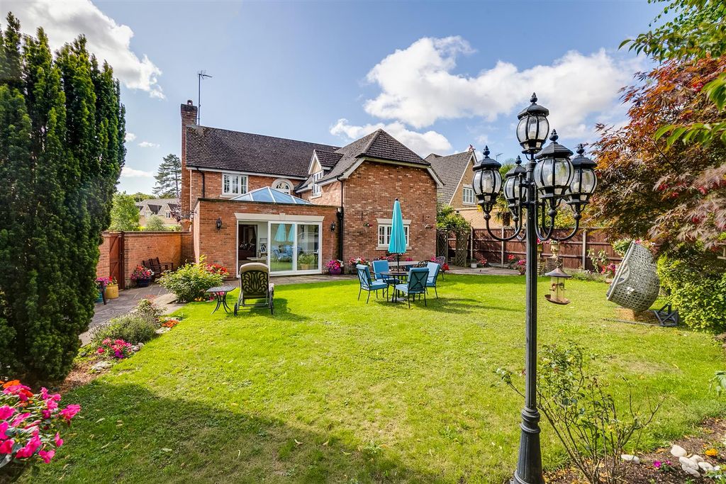 Property photo 1 of 34