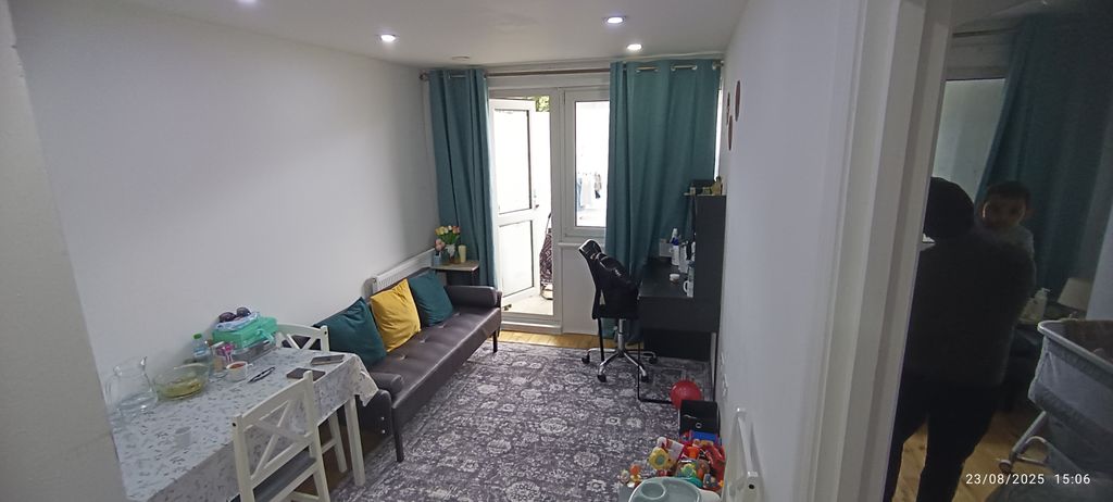 Property photo 2 of 22