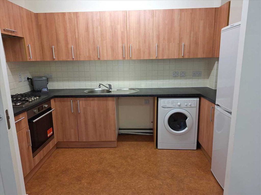 Property photo 2 of 8