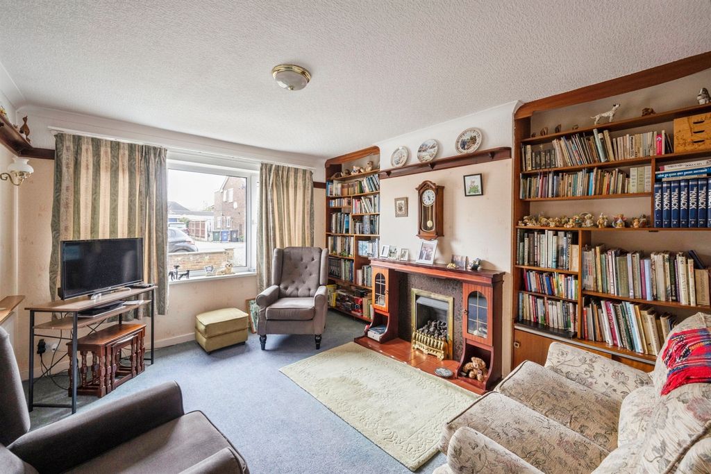 Property photo 3 of 17