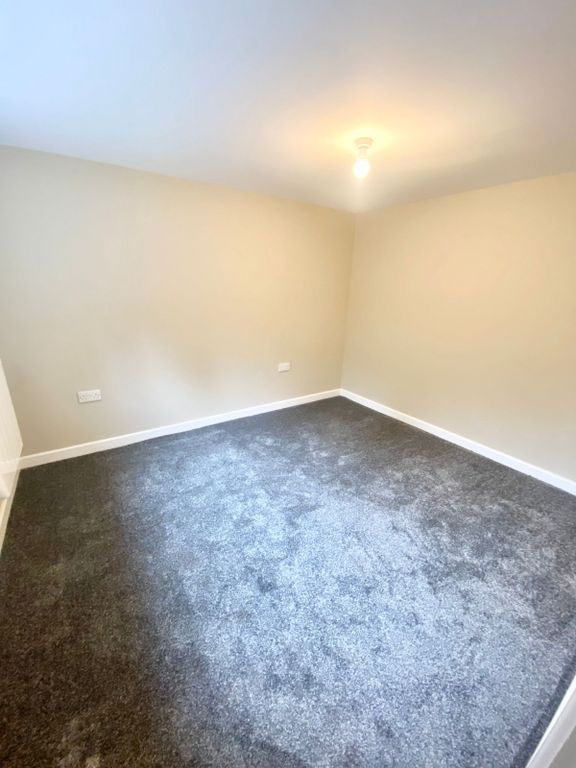 Property photo 3 of 7 Gallery